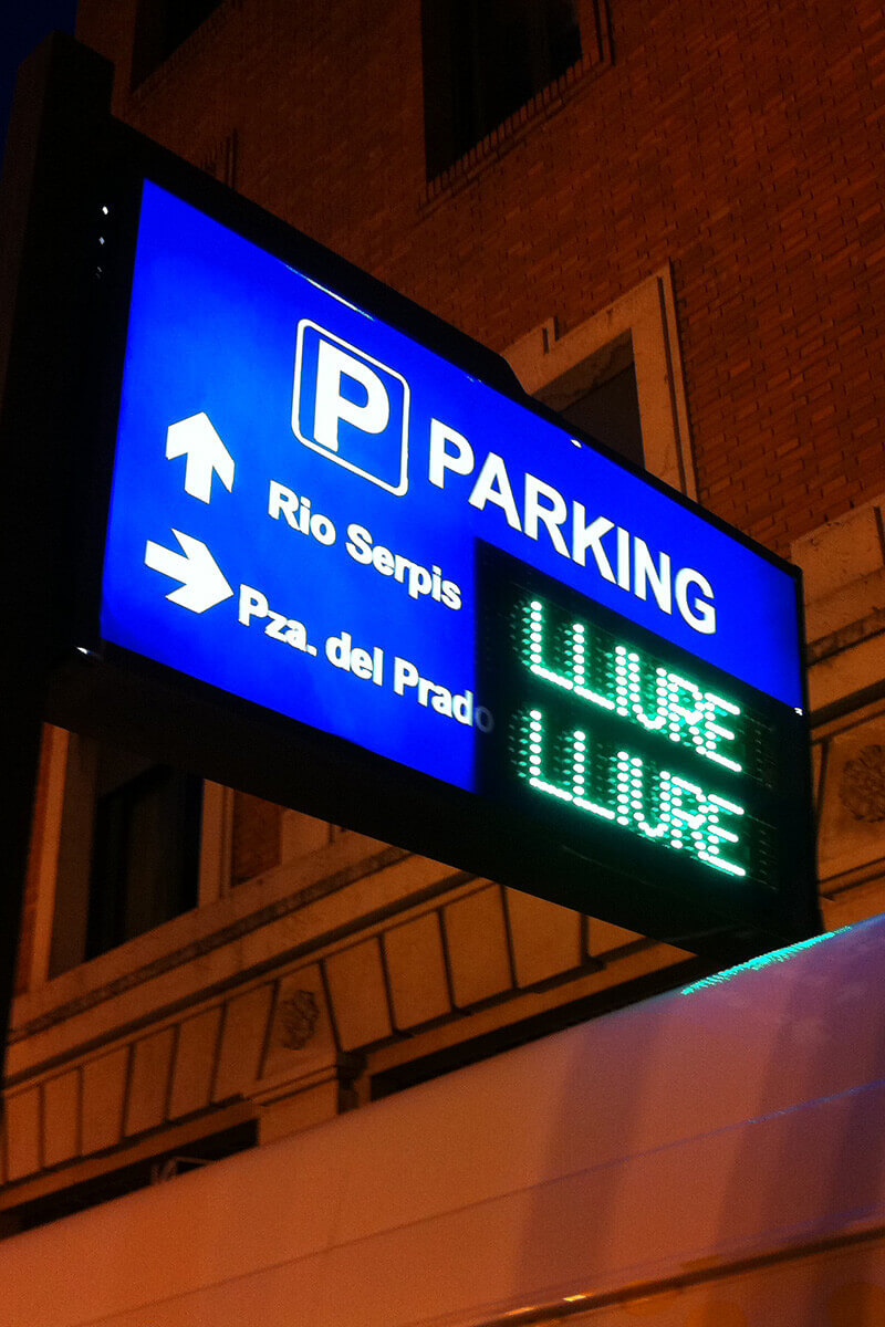 Parking Luminoso
